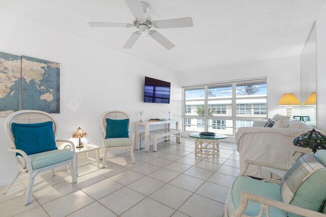 Foto del edificio - 3851 N Ocean Blvd