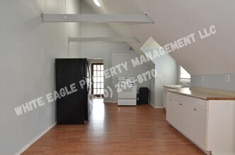 Building Photo - 641 Alder St