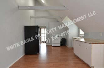 Building Photo - 641 Alder St