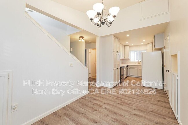 Building Photo - 9 Front Ct