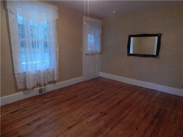 Building Photo - 9 Peck St