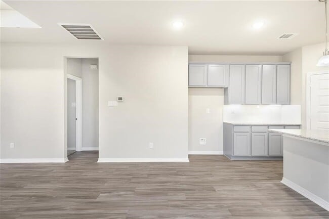 Building Photo - 828 Laguna Grn Ln