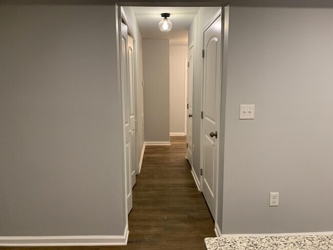 Foto del edificio - 924 Chapman Cir