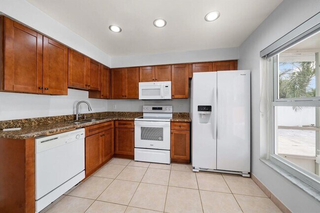 Building Photo - 5726 Ridgestone Dr