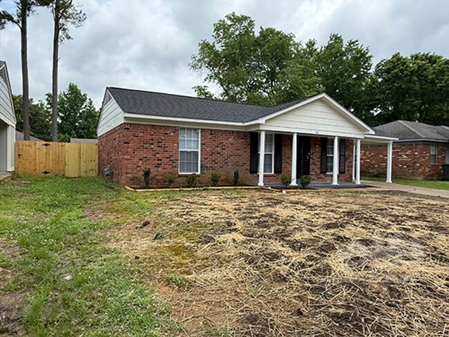 Building Photo - Spacious 3-Bedroom, 1-Bath Home for Rent!