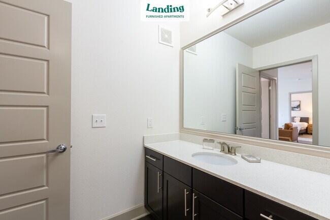 Foto del edificio - 3700 Mapleshade Ln
