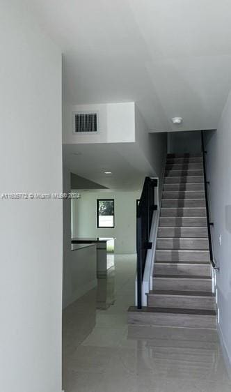 Building Photo - 5527 Oak Way