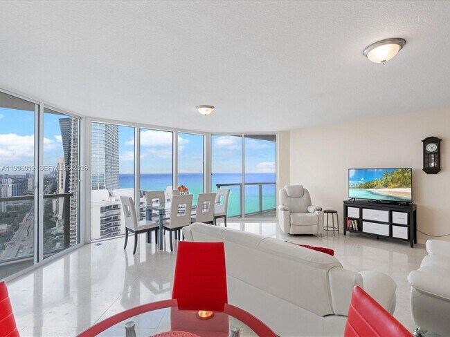 Foto del edificio - 16699 Collins Ave