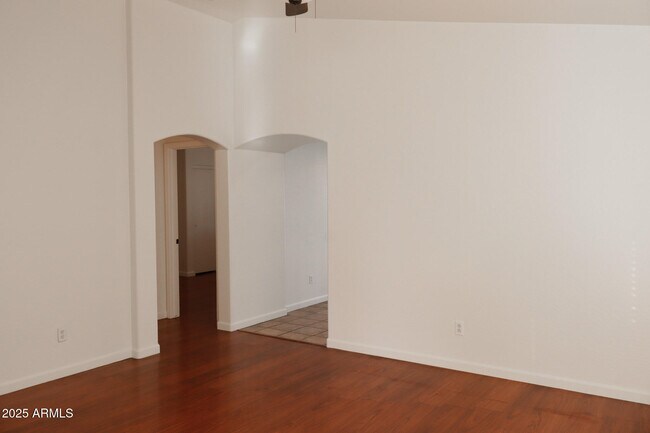 Foto del edificio - 12811 N Palm St