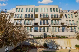 Building Photo - 1291 Longreen Ter NW