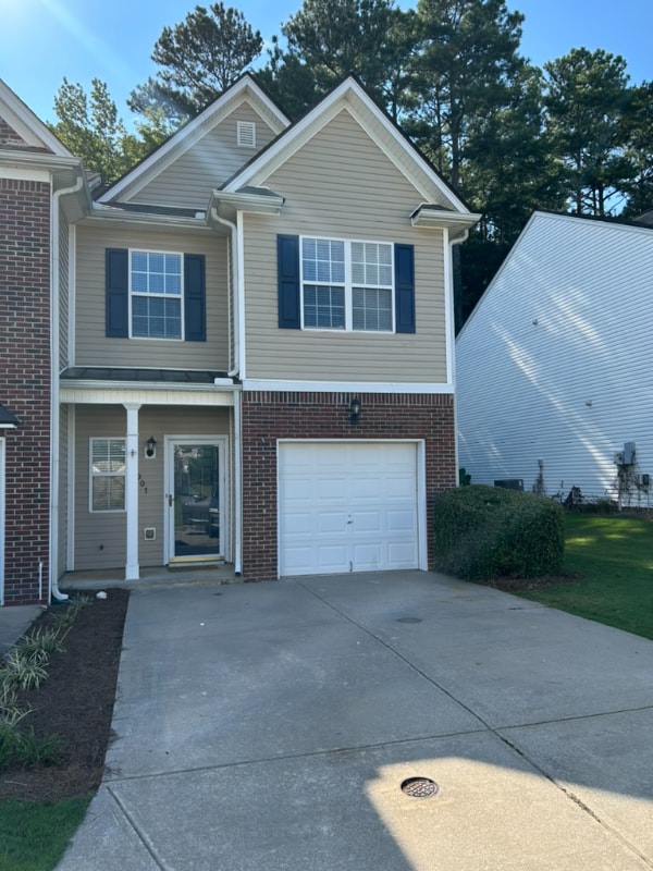 Building Photo - 2907 Greyhawk Ln