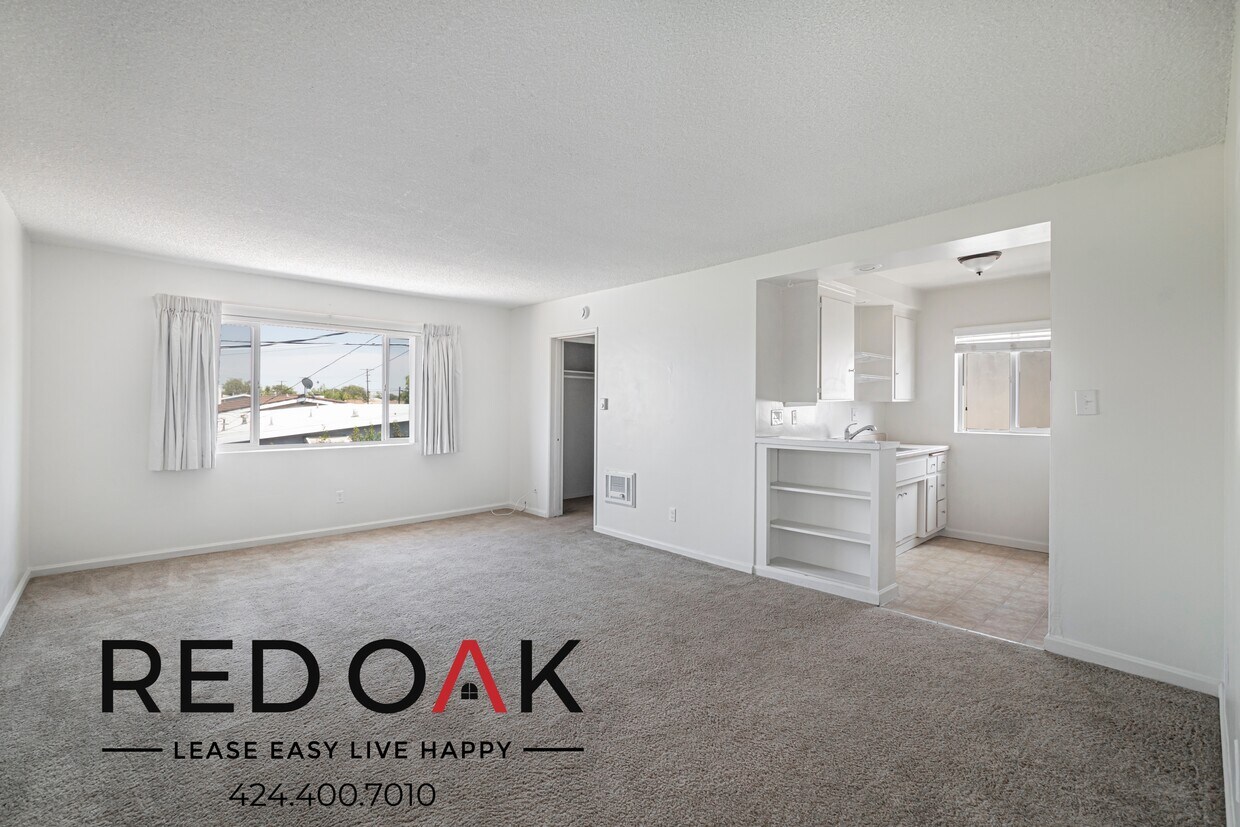 Foto principal - 16910 Crenshaw Blvd