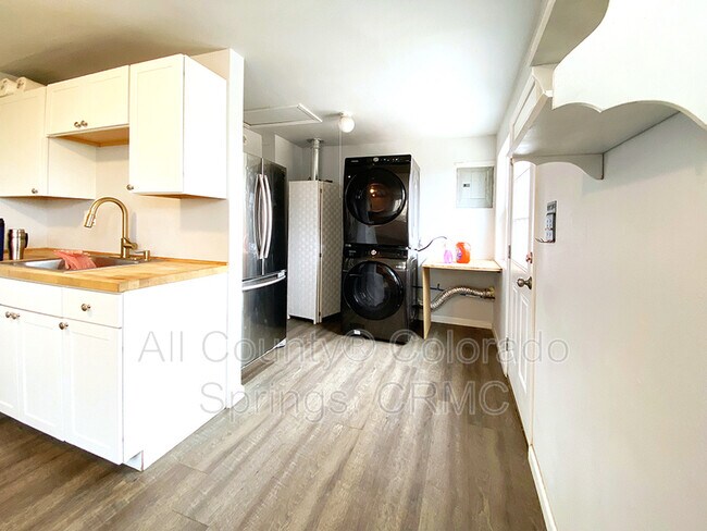 Foto del edificio - 26 W Brookside St