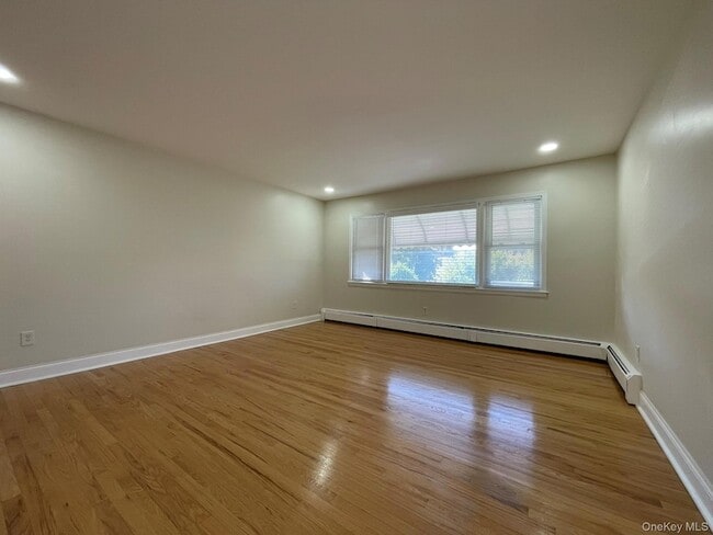 Foto del edificio - 159 Elm Ave