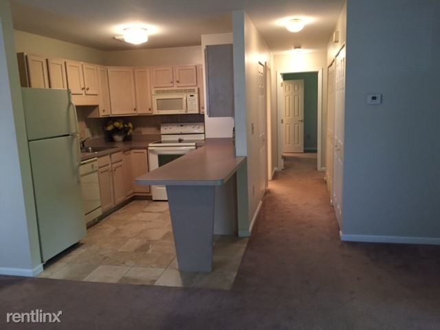 Building Photo - 606 Horseshoe Dr