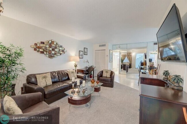 Foto del edificio - 2404 NE 33rd Ave