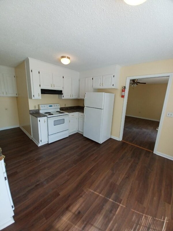 Building Photo - 126 Keyport Ct