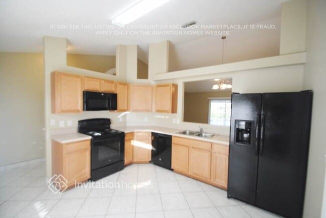 Building Photo - 1783 Tradewinds Ave SE
