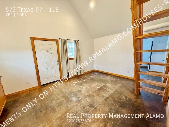 Building Photo - AVAILABLE NOW! 2 Bedroom / 1 Bath Lodge w/...