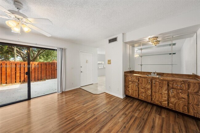Building Photo - 3118 Spanish Wells Dr