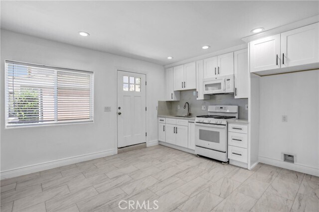 Foto del edificio - 857 S Idyllwild Ave