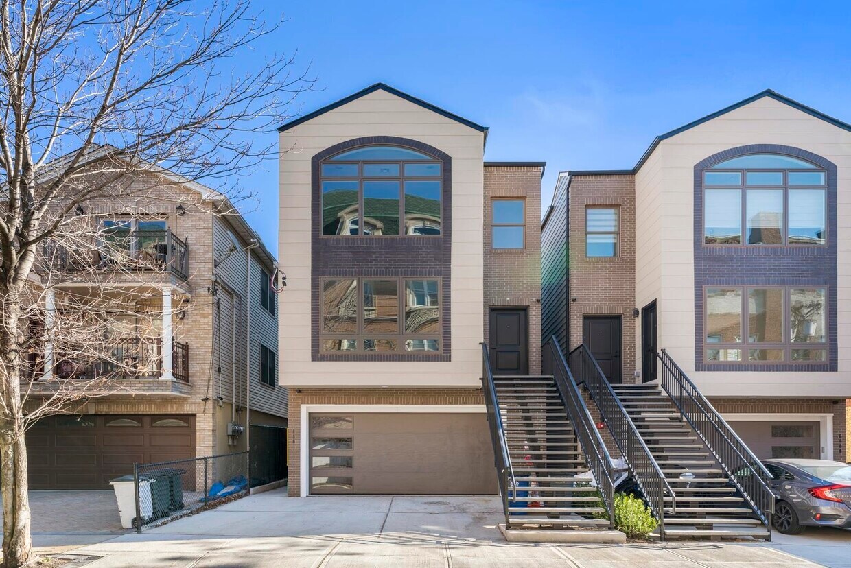 Primary Photo - 6110 Fillmore Pl