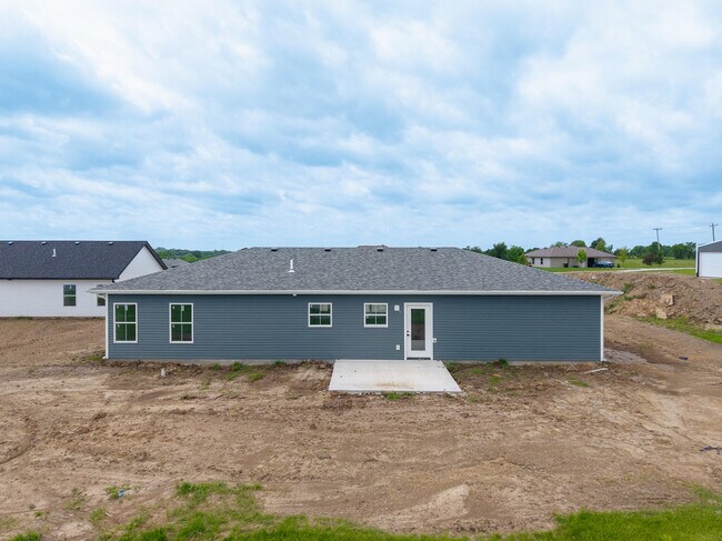 Building Photo - 2121 Lyndell Blvd