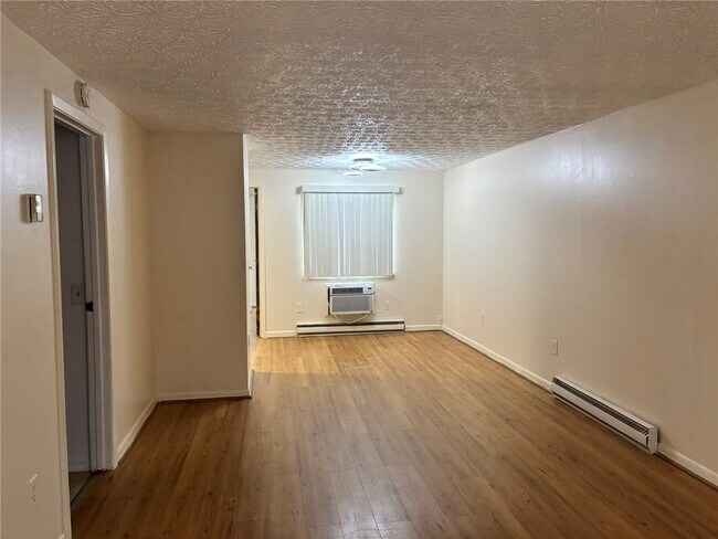 Foto del edificio - 223 Autumn Chapel Way