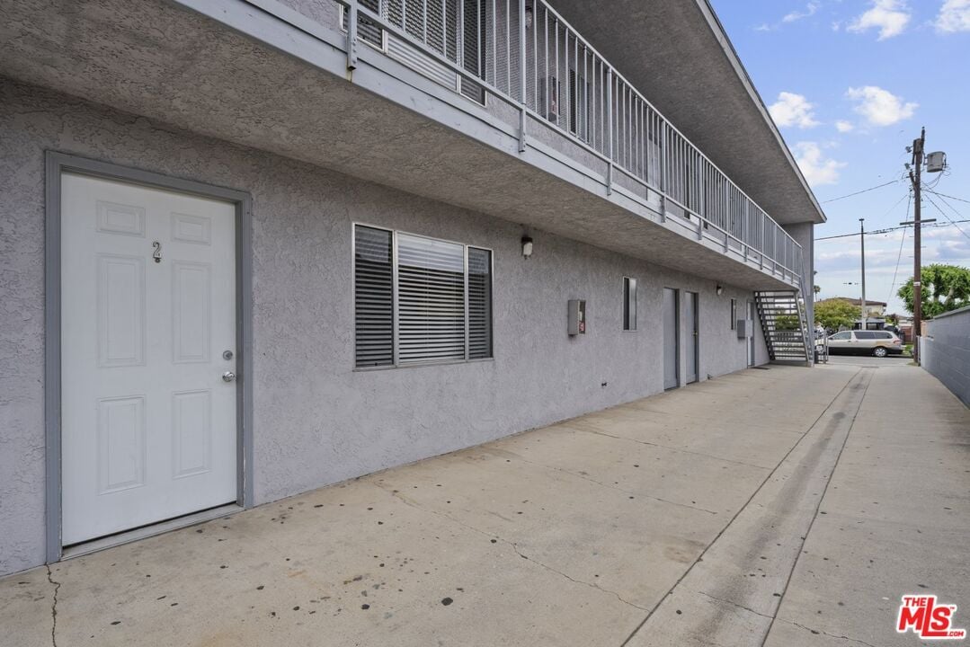 Building Photo - 1556 W 227th St