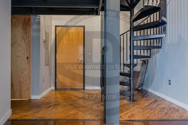 Foto del edificio - Amazing Loft in Germantown