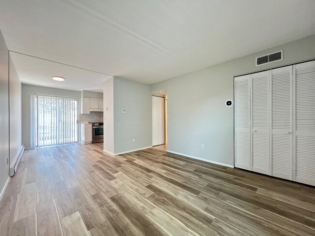 Building Photo - 9979 Chateau Roi Ct
