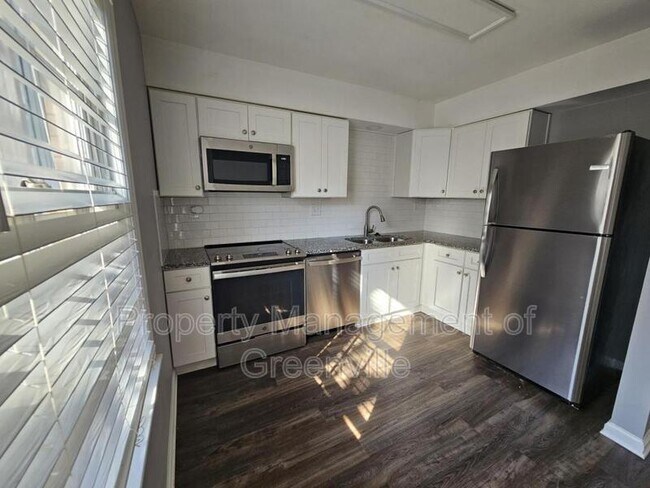 Foto del edificio - 1438 Dover Rd