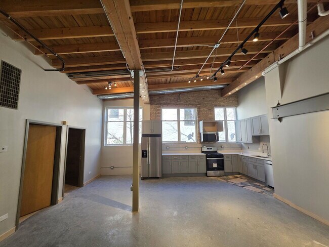 Foto del edificio - 1611 Simpson St