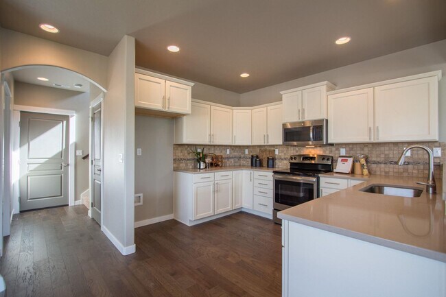 Foto del edificio - Gorgeous 3-Bdr with Bonus Room Loft in McKenzie Meadows Village in Sisters!