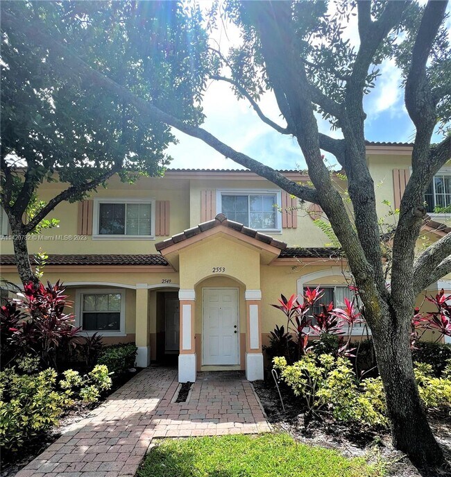 Building Photo - 2553 SW 83rd Terrace