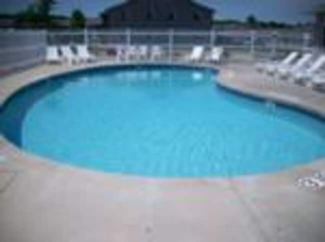 Building Photo - Fox Point Apartments