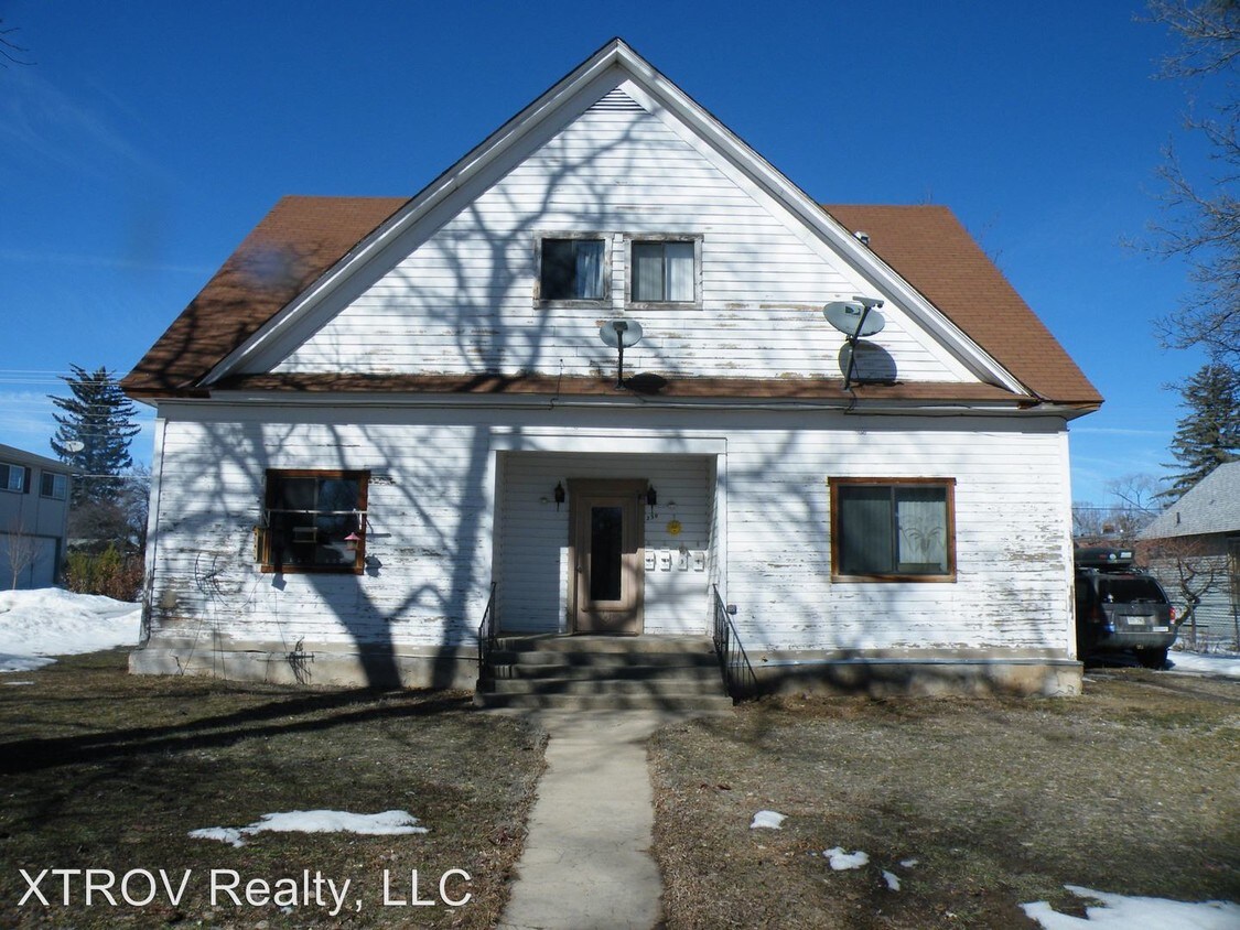 Primary Photo - 230 E Montezuma Ave