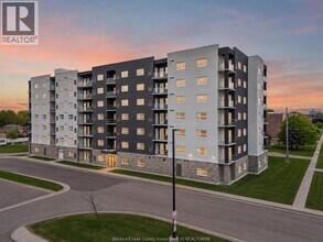 Building Photo - 8401 Wyandotte St E