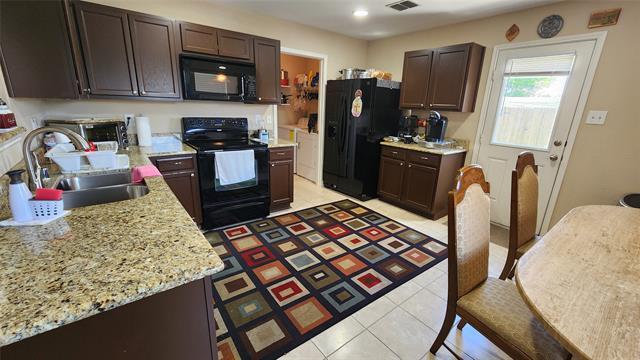 Foto del edificio - 6613 Longleaf Ln