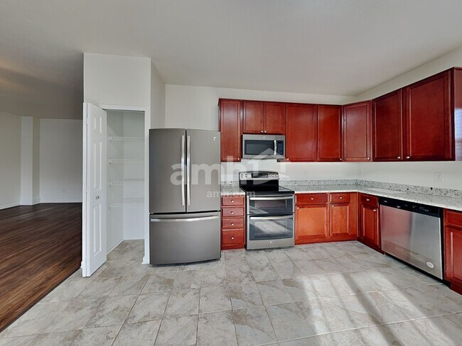 Foto del edificio - 635 Prospector Dr