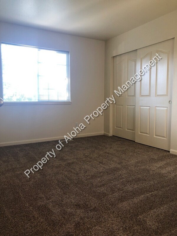 Foto del edificio - 5670 W Bloom St