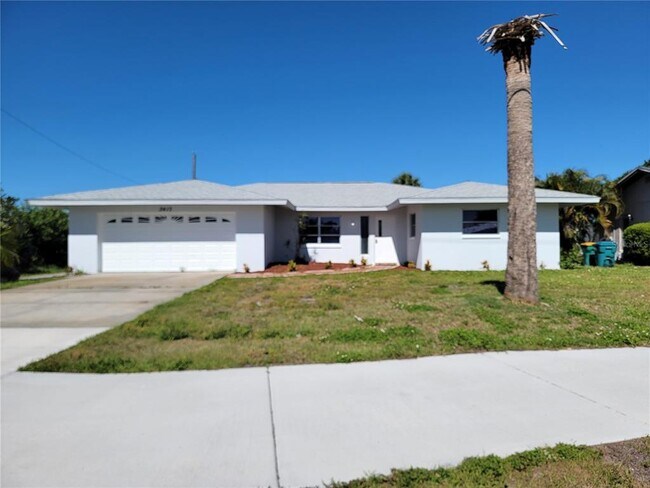 Foto del edificio - 3413 Port Charlotte Blvd