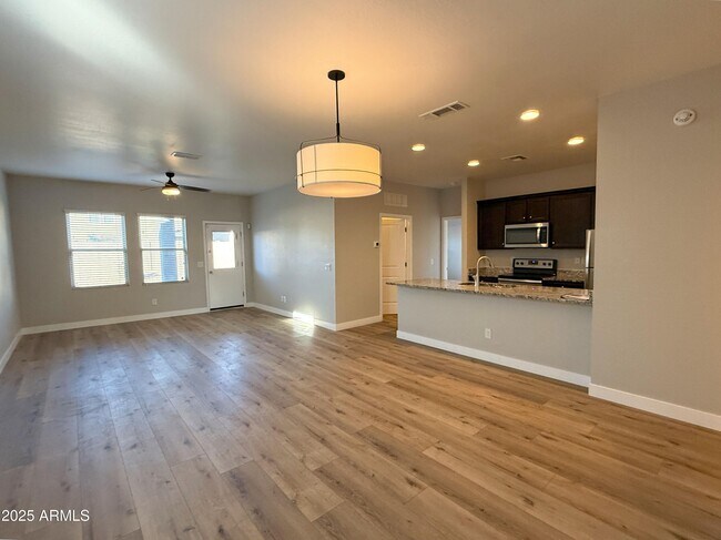 Building Photo - 2720 E Omega Dr