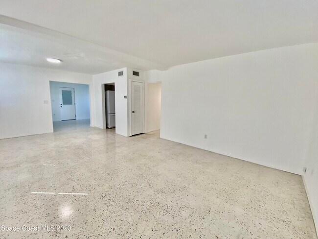 Foto del edificio - 480 Alice Dr