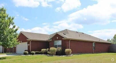 Building Photo - 3612 Applewood Rd