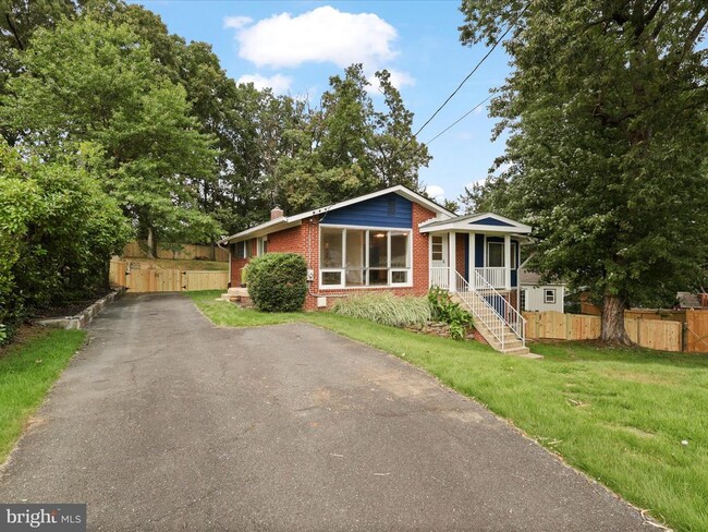 Building Photo - 5600 Bristol Ct