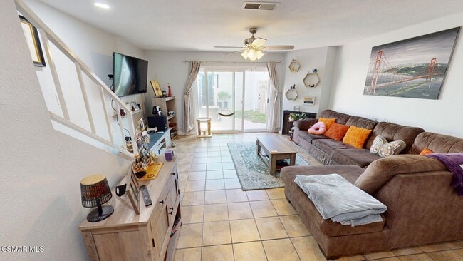 Foto del edificio - 3075 Kelp Ln