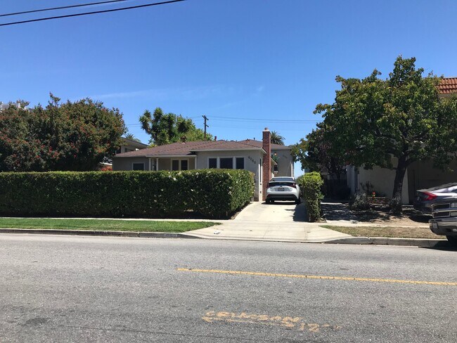 Frente de calle - 4062 Inglewood Blvd