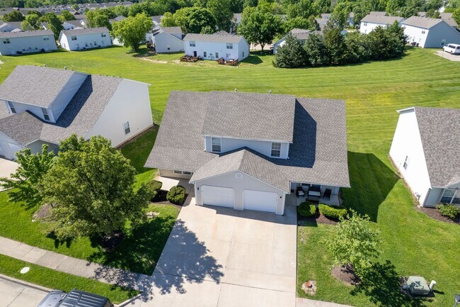 Foto del edificio - 2416-2418 Northampton Dr.