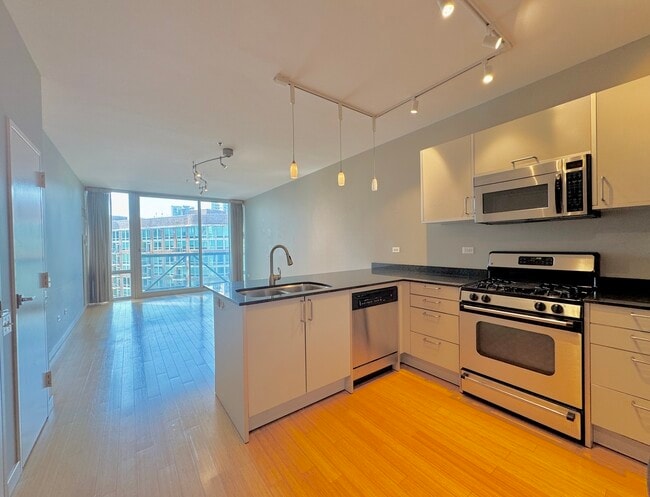 Foto del edificio - 653 N Kingsbury St